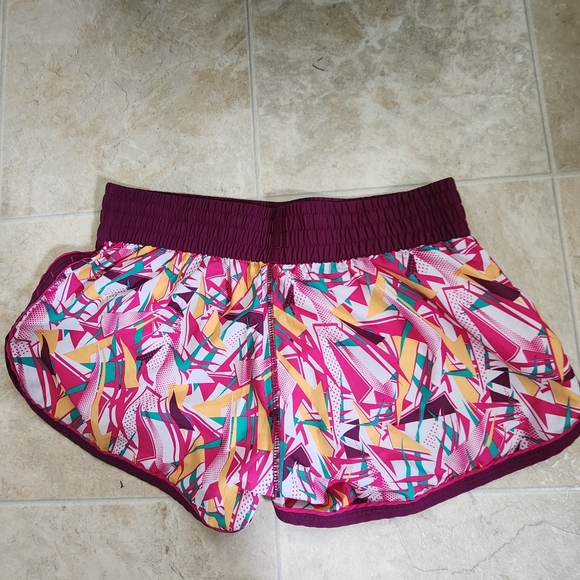 Under Armour Heatgear 3in Running Short - Size Medium - Picture 2 of 11